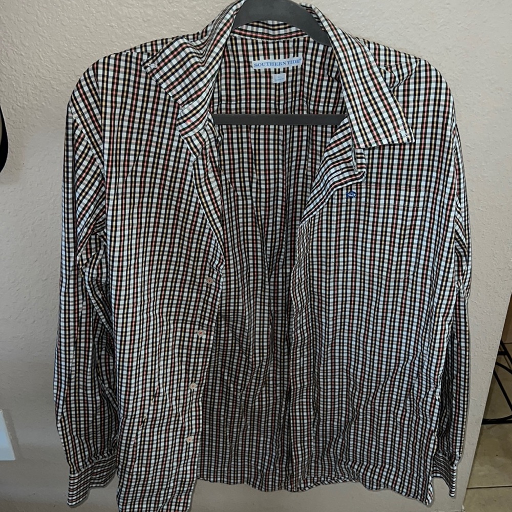 Men’s dress shirt